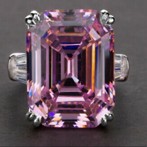 NEW 925 Sterling Silver Pink Stone Ring - Picture 3 of 4